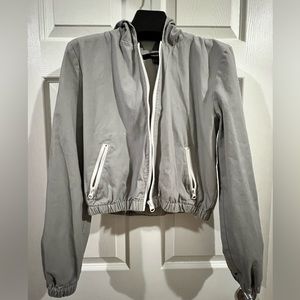 Activewear - Forever 21 Grey Cropped Sweater